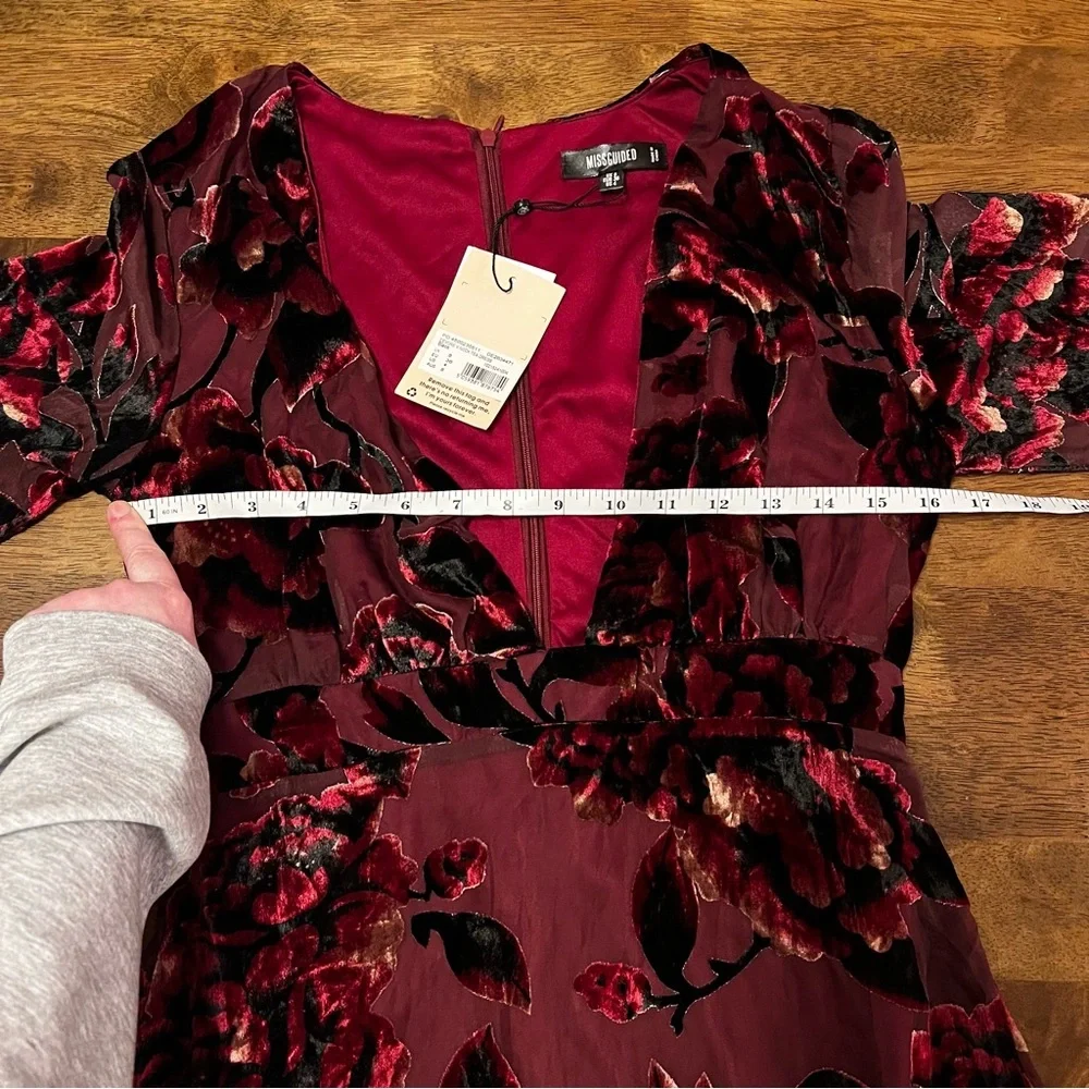 NWT Missguided Devore V Neck Tea Dress Floral Size 4 Red Ruffle Plunge - Picture 8 of 16